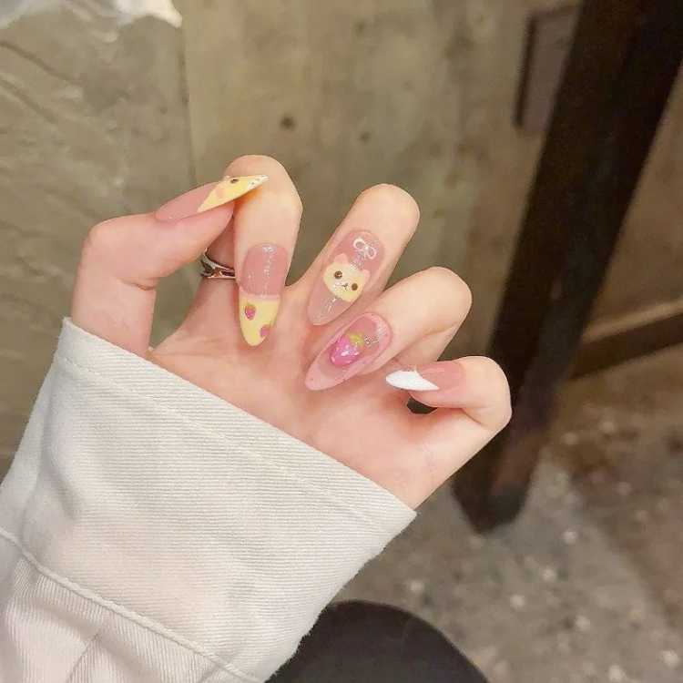 10Pcs Almond Press on Nails with Pink Strawberry Bear Design Acrylic False Nails Cute Full Cover Sweet Girl Wearable Nail Tips 66